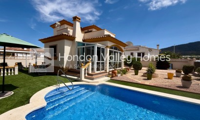 Herverkoop - Villa - Hondón de las Nieves