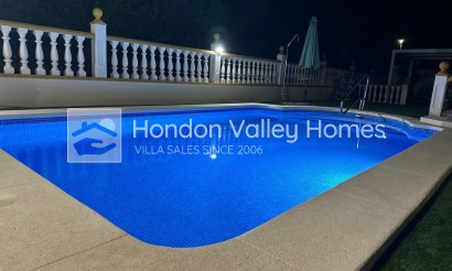 Herverkoop - Villa - Hondón de las Nieves