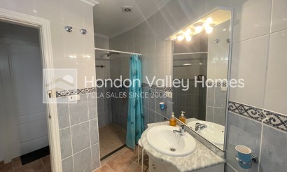 Resale - Villa - Hondón de las Nieves