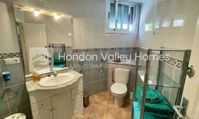 Resale - Villa - Hondón de las Nieves