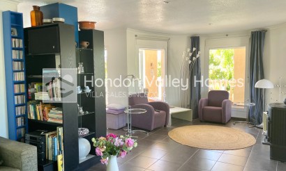 Resale - Villa - Hondón de las Nieves