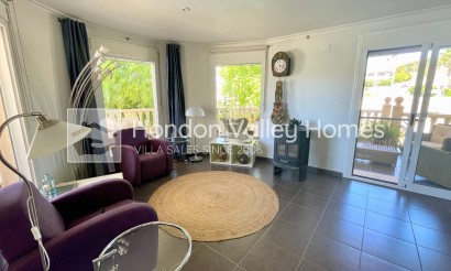 Resale - Villa - Hondón de las Nieves