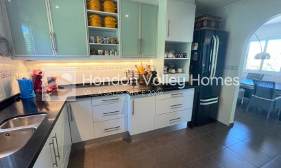 Resale - Villa - Hondón de las Nieves