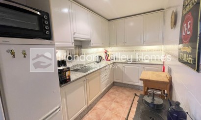 Resale - Villa - Hondón de las Nieves