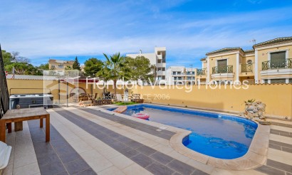 Wiederverkauf - Villa - Orihuela Costa - Castillo de Don Juan