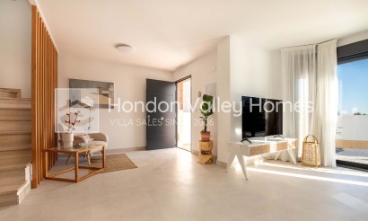 Rynek pierwotny - Semi Detached Villa - Cox