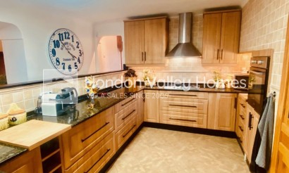 Resale - 5. Finca / Country Property - La Romana