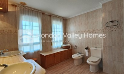 Resale - Casa - La Romana