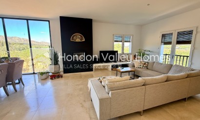 Resale - Villa - Hondon De Las Nieves