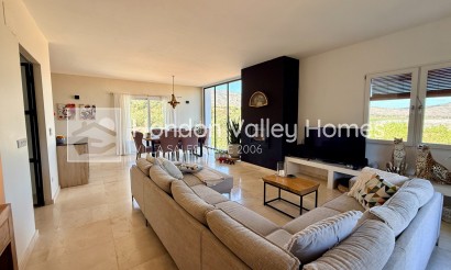 Resale - Villa - Hondon De Las Nieves