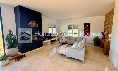Resale - Villa - Hondon De Las Nieves