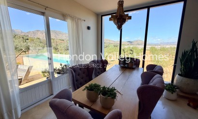 Resale - Villa - Hondon De Las Nieves