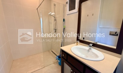 Resale - Villa - Hondon De Las Nieves