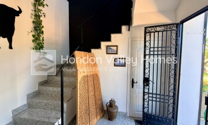 Resale - Villa - Hondon De Las Nieves