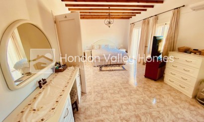 Rynek wtórny - Manor house - El Canton