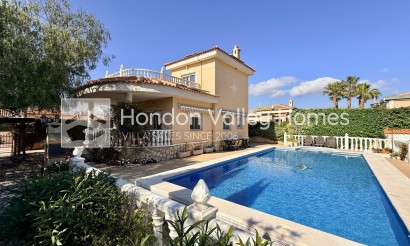 Herverkoop - Villa - Hondón de las Nieves