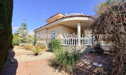 Herverkoop - Villa - Hondón de las Nieves