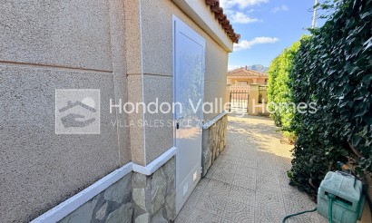 Herverkoop - Villa - Hondón de las Nieves