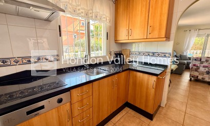 Herverkoop - Villa - Hondón de las Nieves