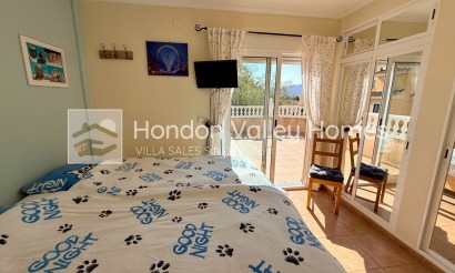 Herverkoop - Villa - Hondón de las Nieves