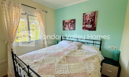 Herverkoop - Villa - Hondón de las Nieves