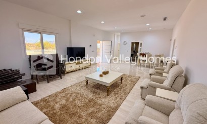 Wiederverkauf - 5. Finca / Country Property - Pinoso