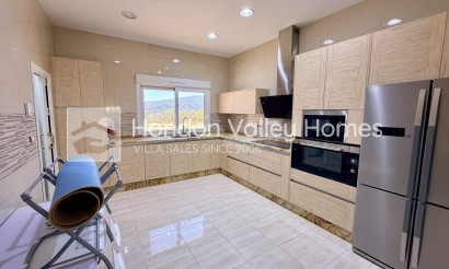 Wiederverkauf - 5. Finca / Country Property - Pinoso