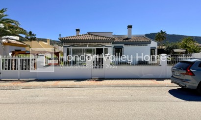 Resale - 4. House - Detached Villa - Hondón de las Nieves