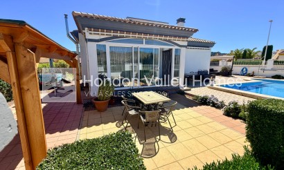 Resale - 4. House - Detached Villa - Hondón de las Nieves