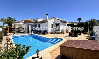 Resale - 4. House - Detached Villa - Hondón de las Nieves