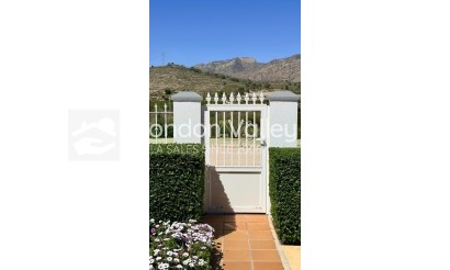 Resale - 4. House - Detached Villa - Hondón de las Nieves
