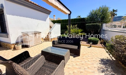 Resale - 4. House - Detached Villa - Hondón de las Nieves