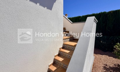 Resale - 4. House - Detached Villa - Hondón de las Nieves