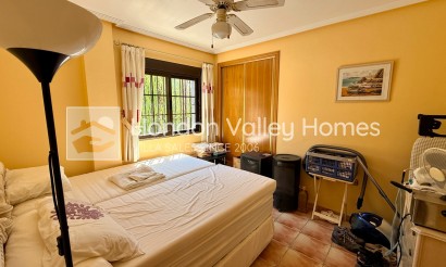 Resale - 4. House - Detached Villa - Hondón de las Nieves