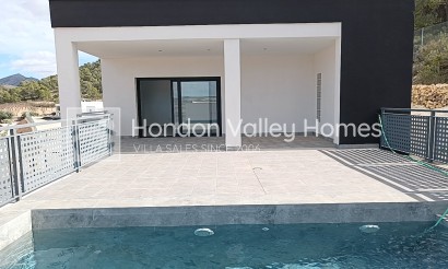 Obra Nueva / En Proyecto - Villa - Canada de la Lena