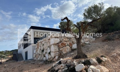 Obra Nueva / En Proyecto - Villa - Canada de la Lena