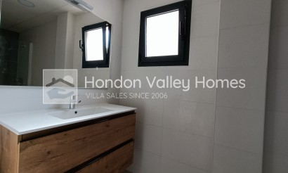 Obra Nueva / En Proyecto - Villa - Canada de la Lena