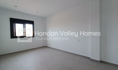 Obra Nueva / En Proyecto - Villa - Canada de la Lena