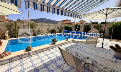 Revente - 4. House - Detached Villa - Hondón de las Nieves