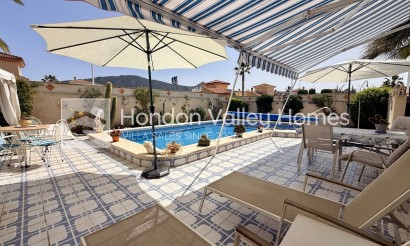 Revente - 4. House - Detached Villa - Hondón de las Nieves