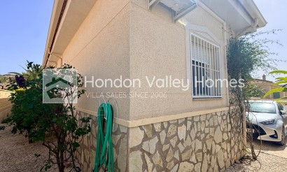 Revente - 4. House - Detached Villa - Hondón de las Nieves