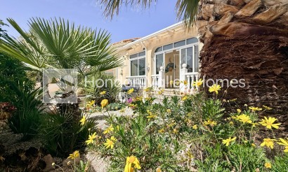 Revente - 4. House - Detached Villa - Hondón de las Nieves