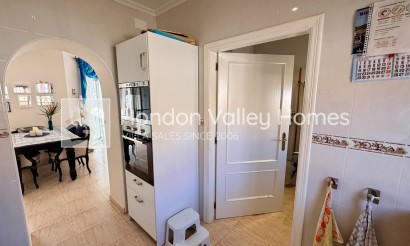 Revente - 4. House - Detached Villa - Hondón de las Nieves