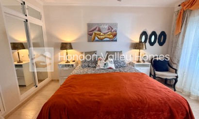 Revente - 4. House - Detached Villa - Hondón de las Nieves