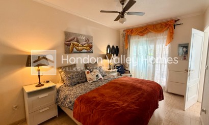 Revente - 4. House - Detached Villa - Hondón de las Nieves