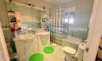 Revente - 4. House - Detached Villa - Hondón de las Nieves