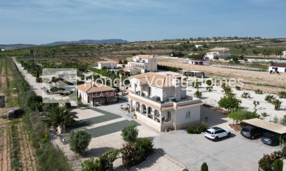 Resale - Villa - Pinoso