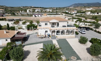 Resale - Villa - Pinoso