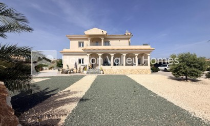 Resale - Villa - Pinoso