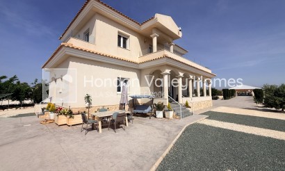 Resale - Villa - Pinoso
